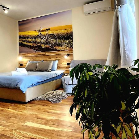 Malavi Tn1 Top Center Studio Русе Экстерьер фото